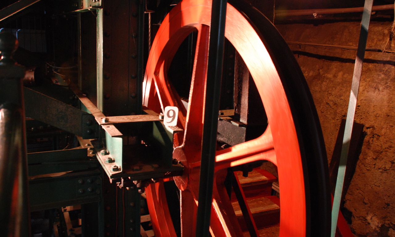 Duquesne Incline large cable wheel